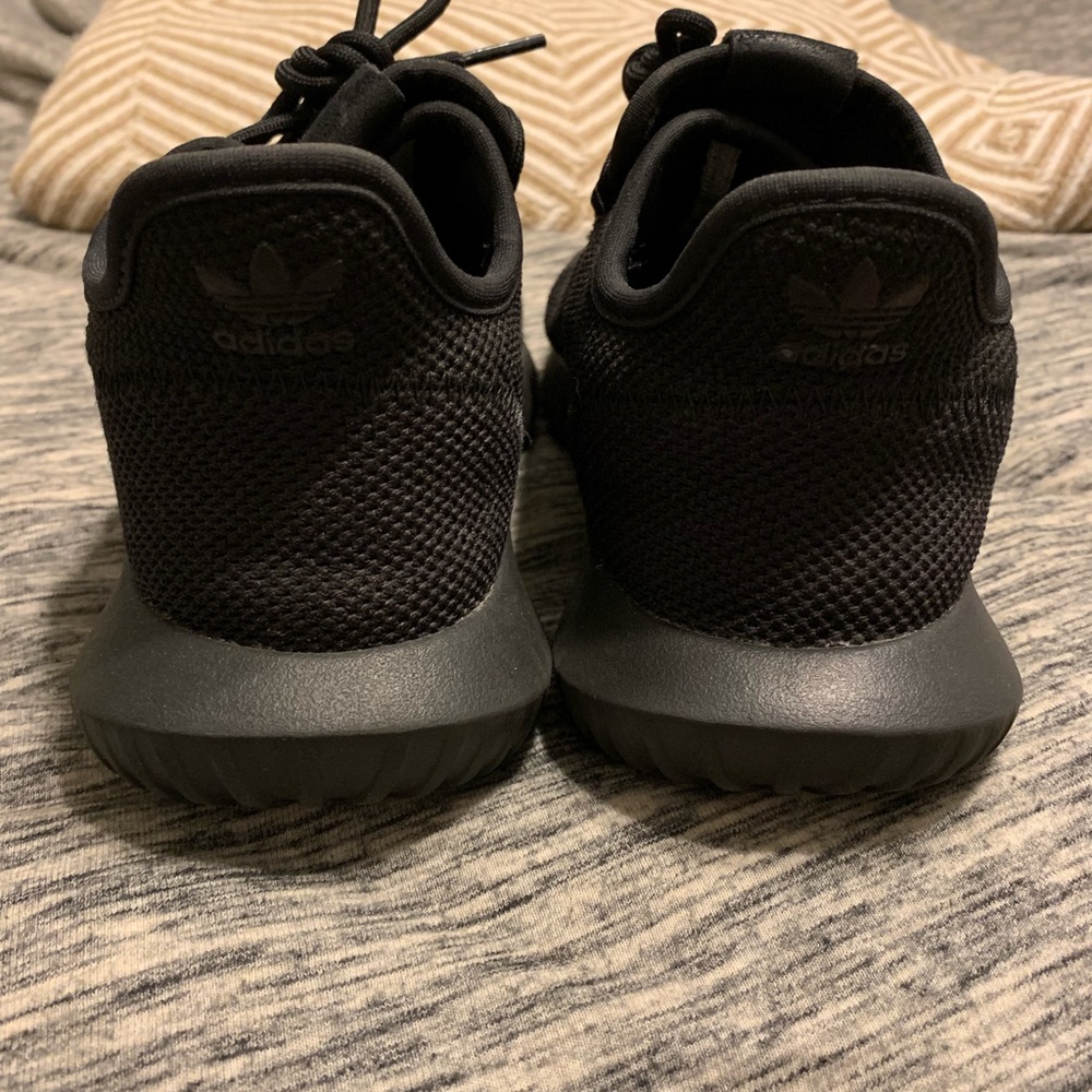 Adidas shoes - Picture 2 of 4